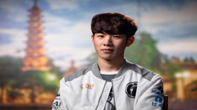 员继续前行 员继续前行