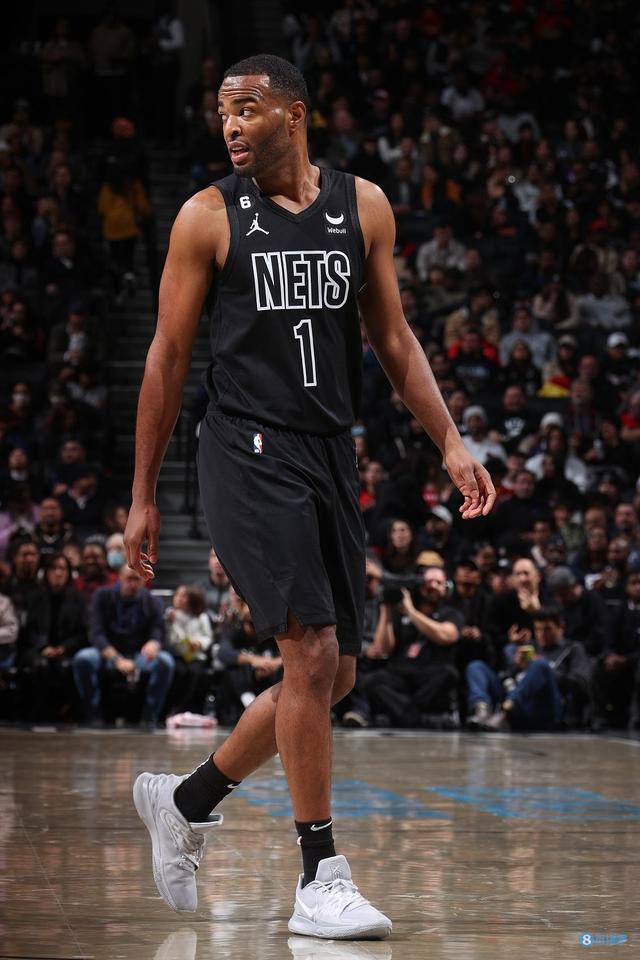 立刻反手突 立刻反手突